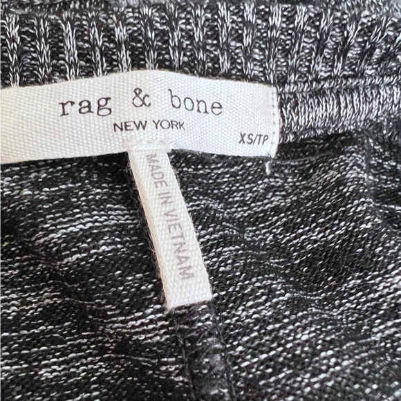 Rag & Bone Grey Heathered Lightweight Vneck Short Sleeve Shirt Size XS - Picture 7 of 9